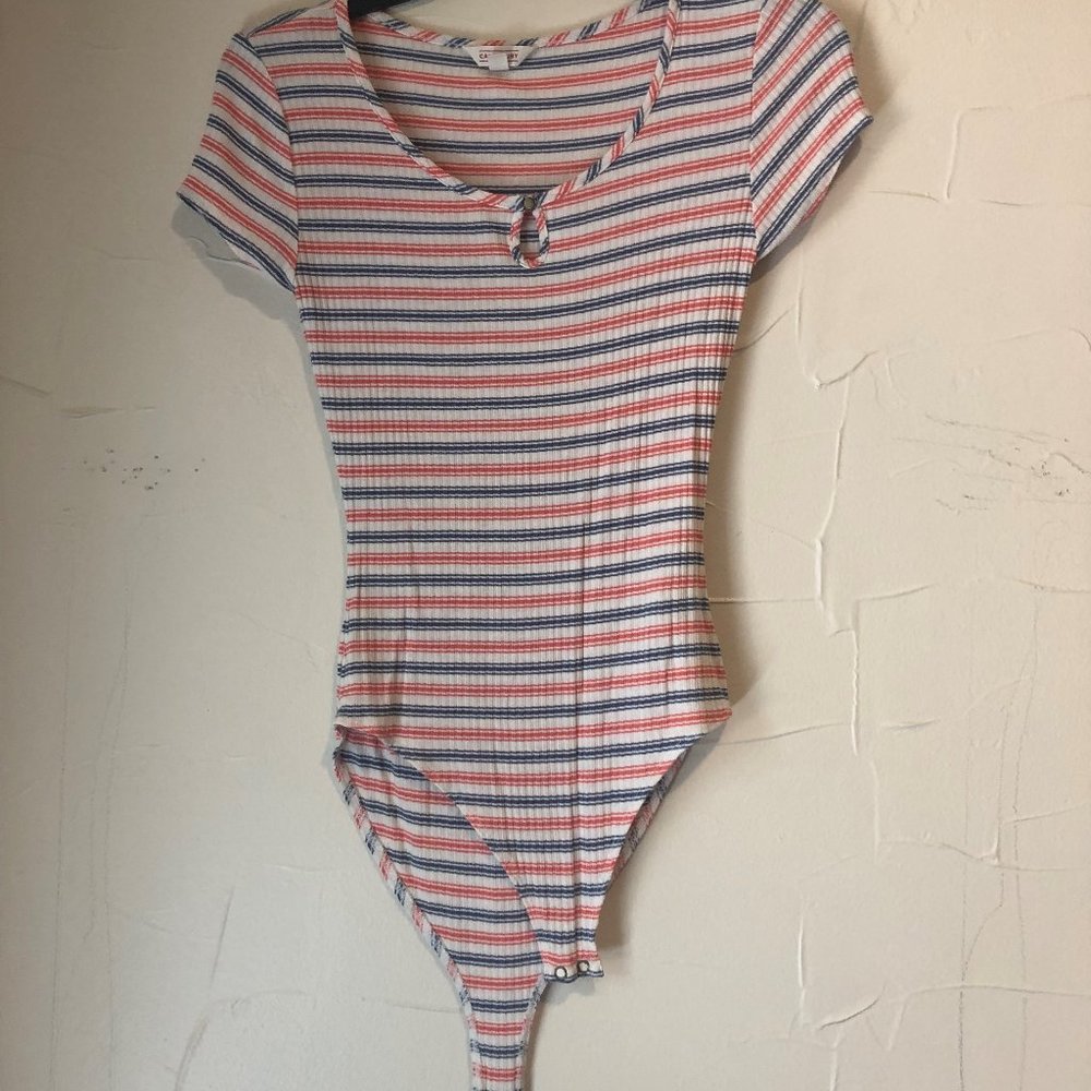 Short-sleeved bodysuit